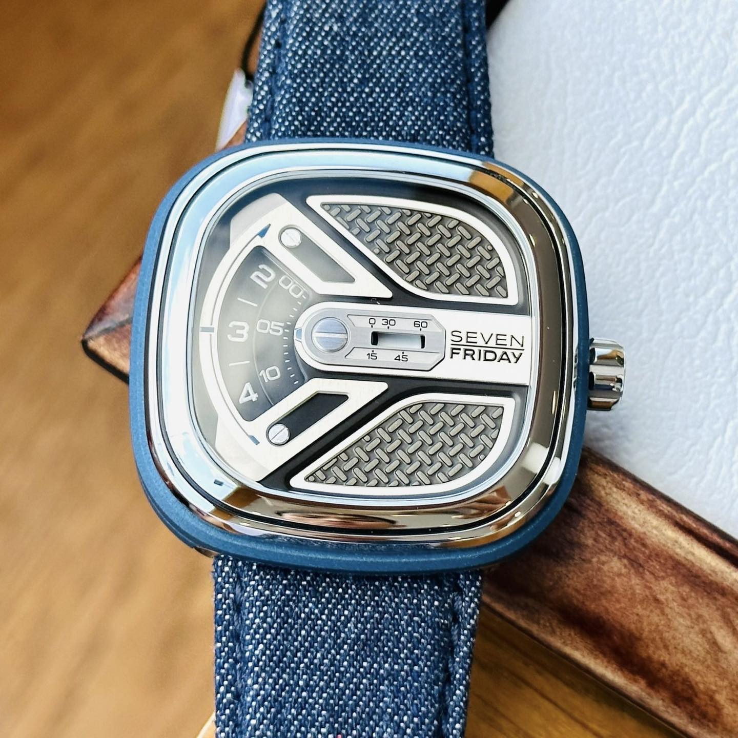 SevenFriday Urban Explorer - M1B/01
