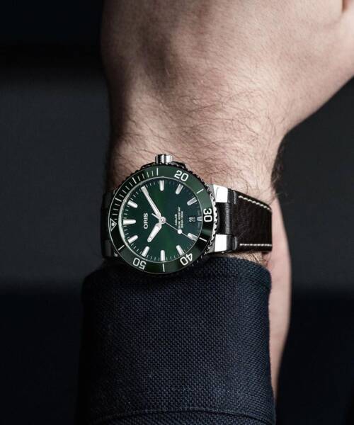 Oris Aquis Date - 01 733 7732 4157-07 5 21 10FC